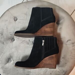 Women size 10M wedge boots